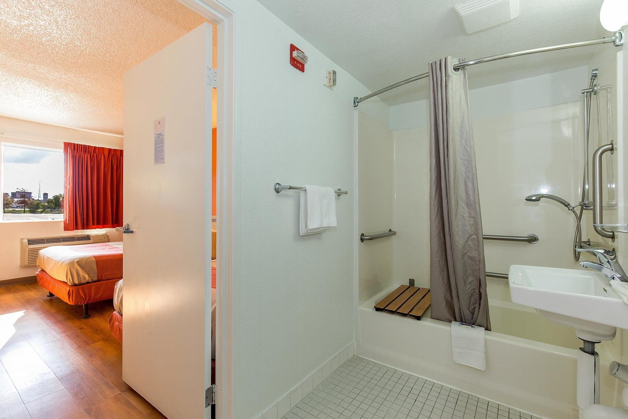 Motel 6 Hayward, Ca- Silicon Valley Gateway Экстерьер фото