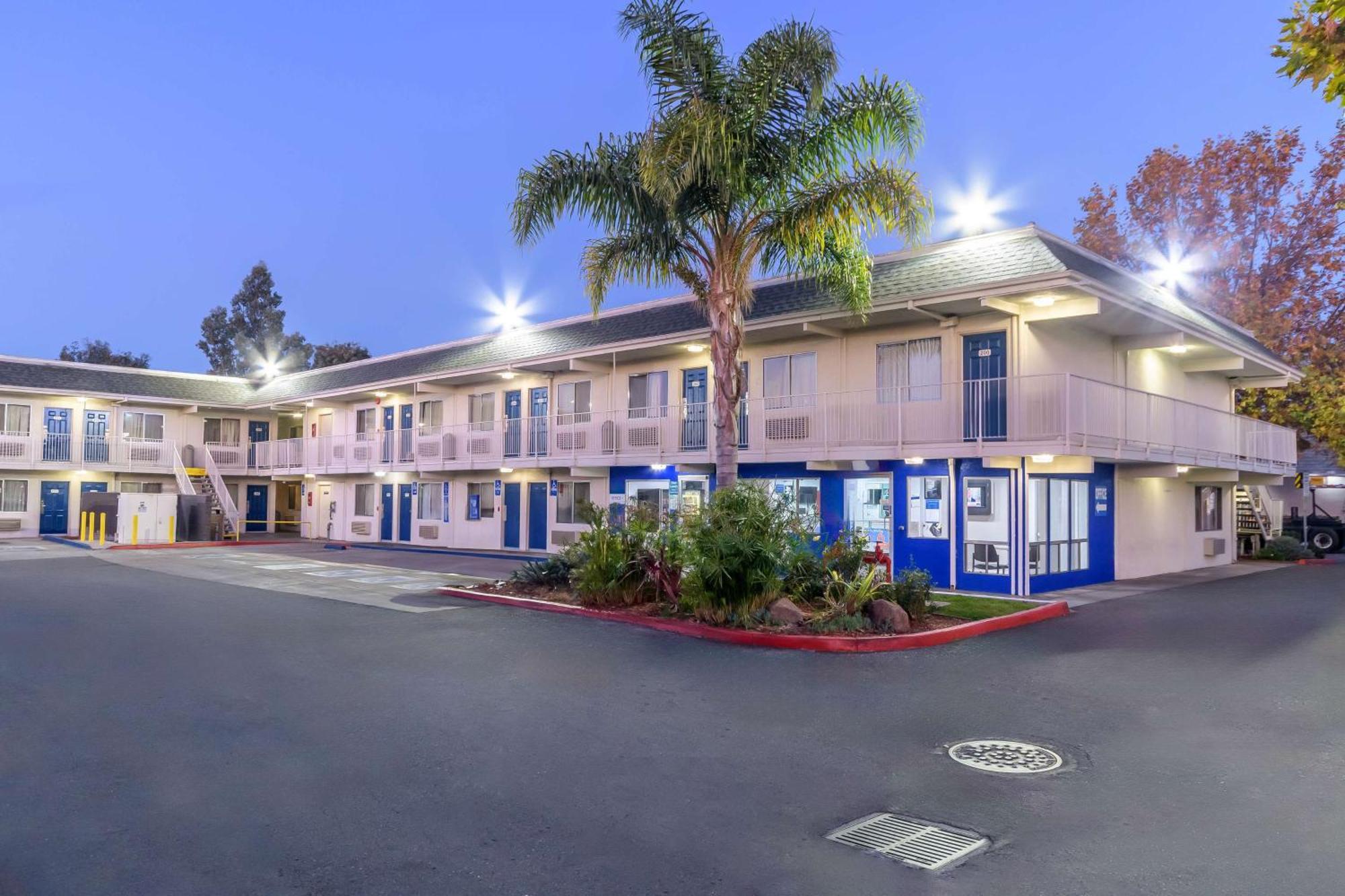 Motel 6 Hayward, Ca- Silicon Valley Gateway Экстерьер фото